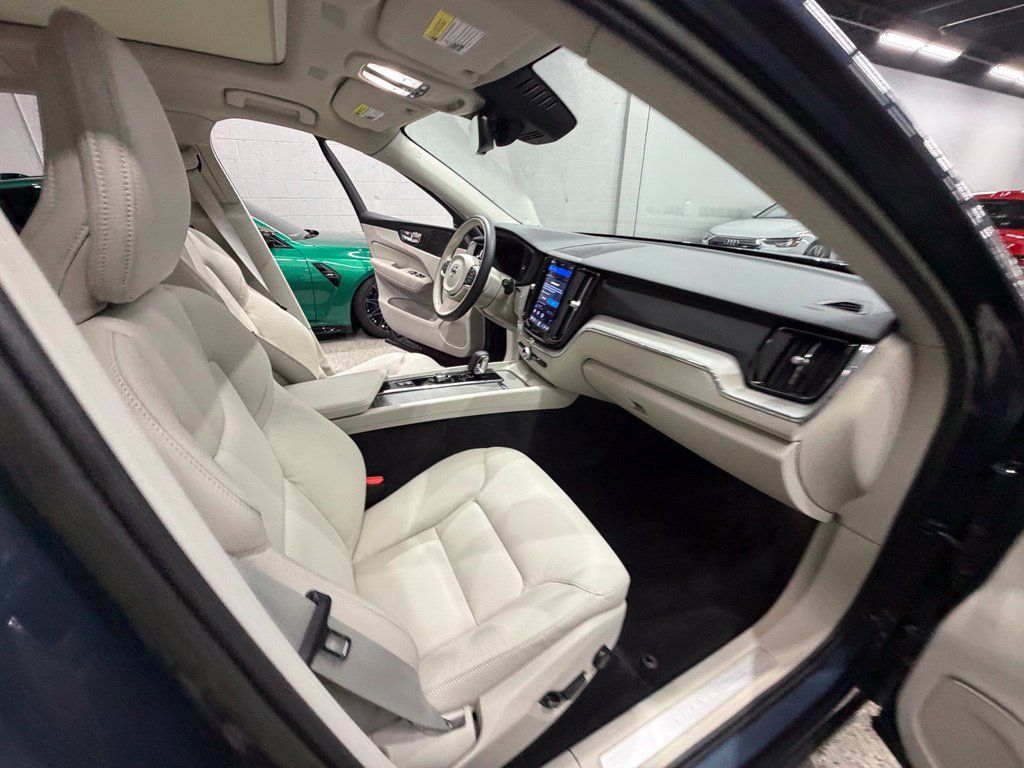 Used 2023 Volvo XC60 B5 Plus w/ Climate Package AWD/4WD image 36