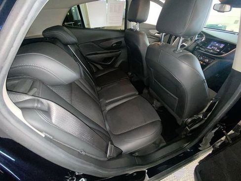 Used 2022 Buick Encore Preferred w/ Safety Package II AWD/4WD image 32