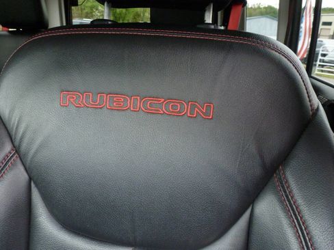 Used 2017 Jeep Wrangler Unlimited Rubicon AWD/4WD image 26