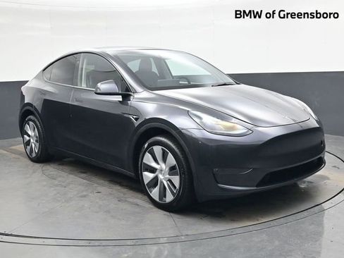 Used 2024 Tesla Model Y Long Range image 1