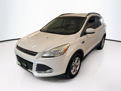 Used 2014 Ford Escape SE w/ Equipment Group 201A AWD/4WD image 3