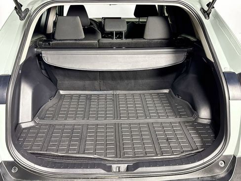 Used 2021 Toyota RAV4 XLE w/ Carpet Mat Package (TMS) image 20