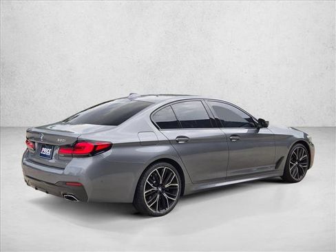 Used 2023 BMW 530i w/ M Sport Package RWD image 5