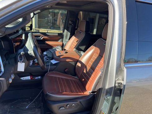 Used 2024 GMC Sierra 2500 Denali Ultimate w/ Max Trailering Package image 10