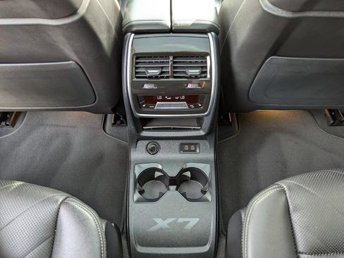 Used 2023 BMW X7 xDrive40i w/ Premium Package AWD/4WD image 41