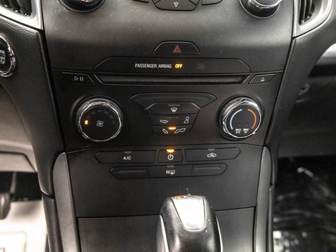 Used 2015 Ford Edge SE FWD image 26