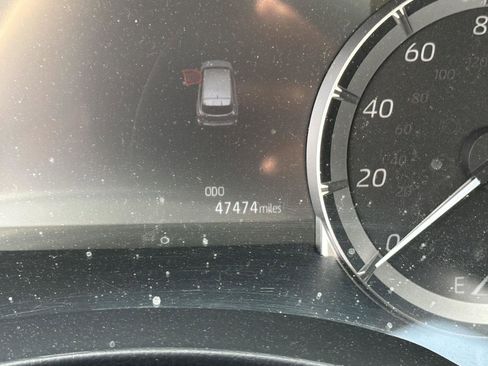 Used 2023 Toyota Highlander XLE image 14