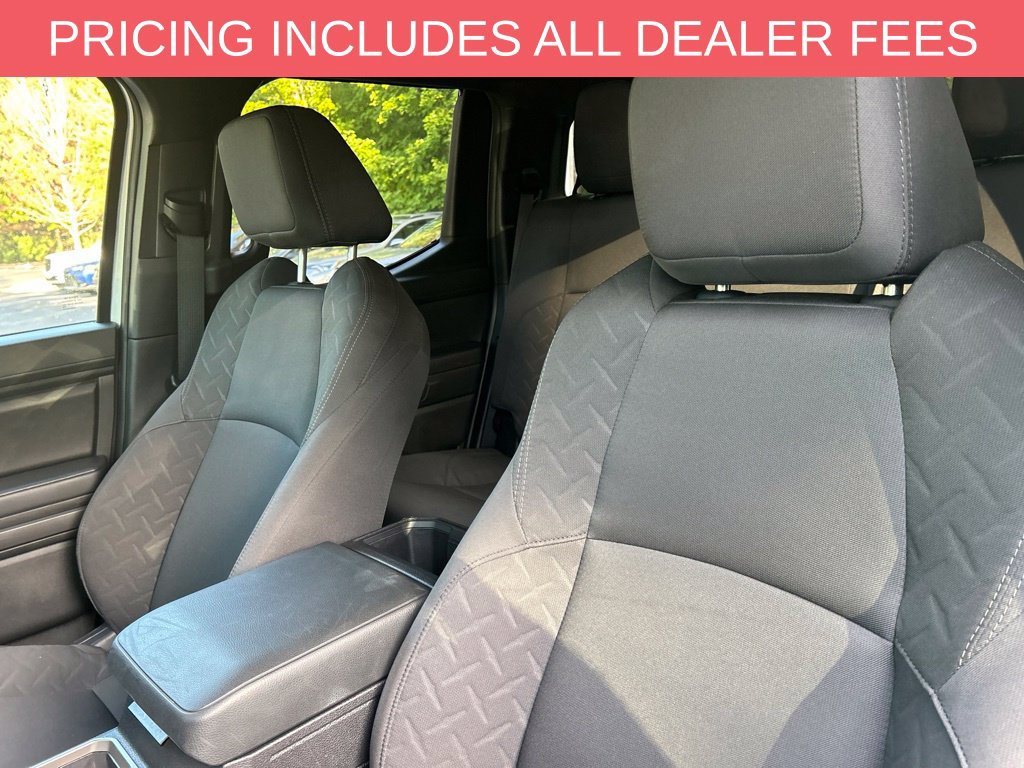 Used 2025 Toyota Tacoma SR5 AWD/4WD image 15