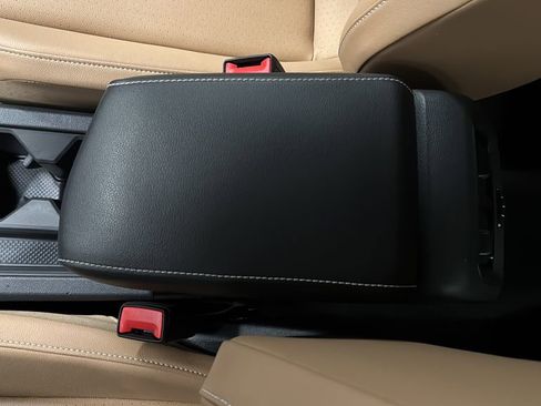Used 2024 Volkswagen Tiguan SE R-Line AWD/4WD image 19