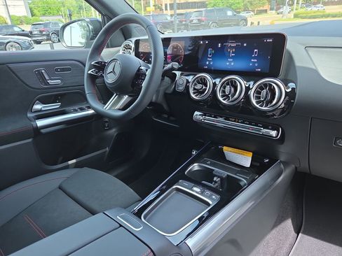 New 2026 Mercedes-Benz GLA 250 GLA 250 image 18