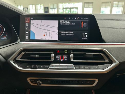 Used 2022 BMW X5 xDrive40i w/ M Sport Package AWD/4WD image 60