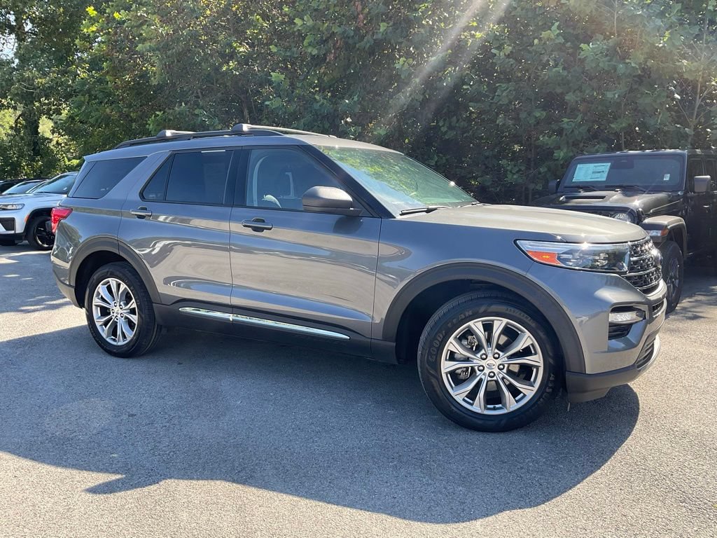 Used 2023 Ford Explorer XLT w/ Equipment Group 202A AWD/4WD 360° Tour
