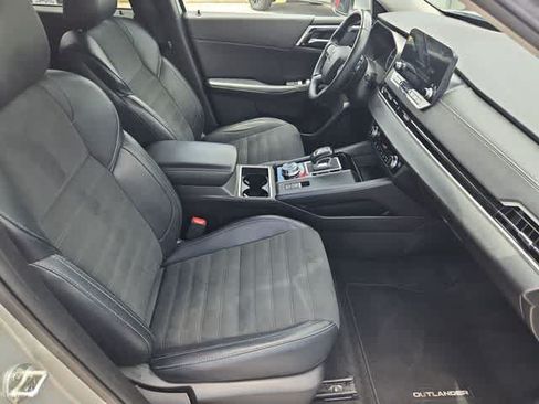 Used 2024 Mitsubishi Outlander SE FWD image 18