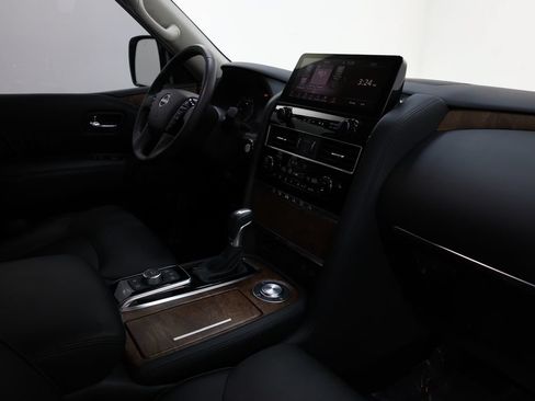 Used 2024 Nissan Armada SL w/ Captain's Chairs Package RWD image 87