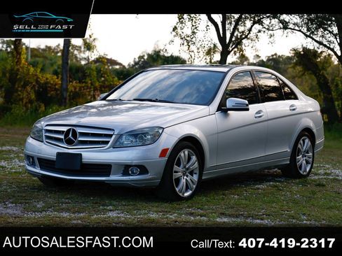 Used 2010 Mercedes-Benz C 300 Sedan image 1
