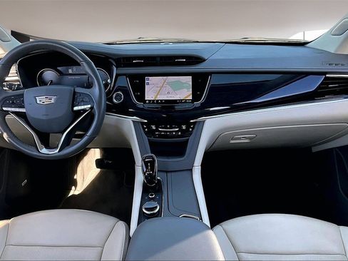 Certified 2025 Cadillac XT6 Premium Luxury image 15