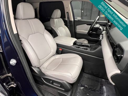 Used 2023 Honda Pilot Touring image 6