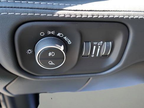 New 2026 RAM 3500 Limited AWD/4WD image 21
