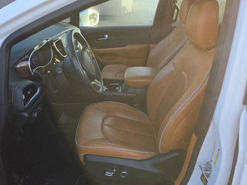 Used 2021 Chrysler Pacifica Pinnacle image 30