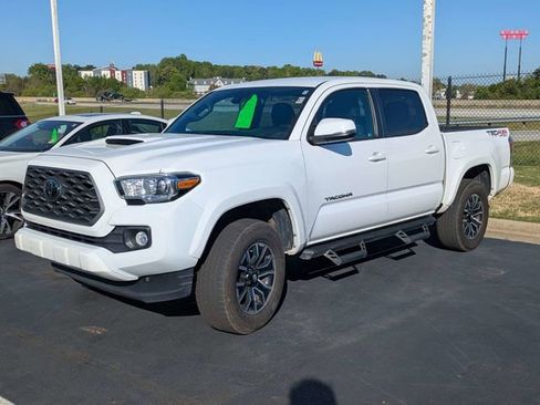 Used 2021 Toyota Tacoma TRD Sport image 5