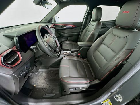 Used 2024 Chevrolet TrailBlazer RS w/ Driver Confidence Package image 13