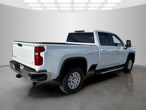 Used 2024 Chevrolet Silverado 2500 LT image 4
