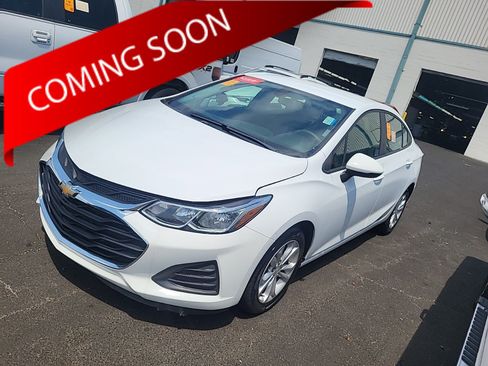 Used 2019 Chevrolet Cruze LS w/ LS Convenience Package FWD image 1