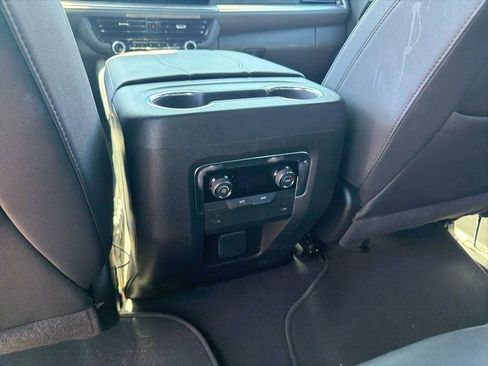 Used 2025 Chevrolet Tahoe LT image 20