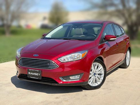 Used 2017 Ford Focus Titanium w/ Titanium Technology Package image 1