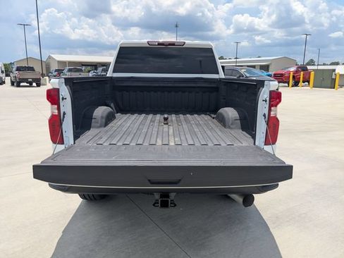 Used 2023 Chevrolet Silverado 2500 Custom w/ Custom Value Package AWD/4WD image 10