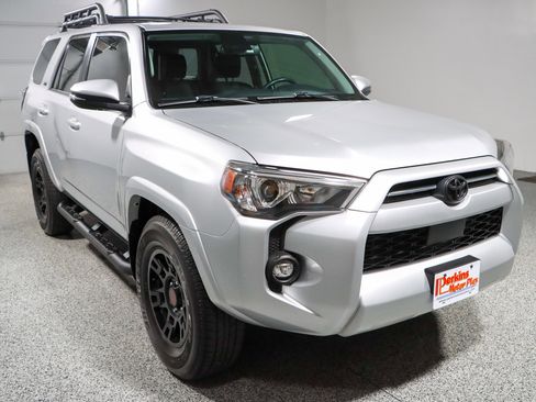 Used 2023 Toyota 4Runner SR5 Premium w/ Moonroof Package image 5