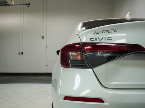 Used 2025 Honda Civic Sport image 36