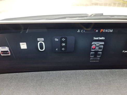 Certified 2025 Ford Expedition Active image 24