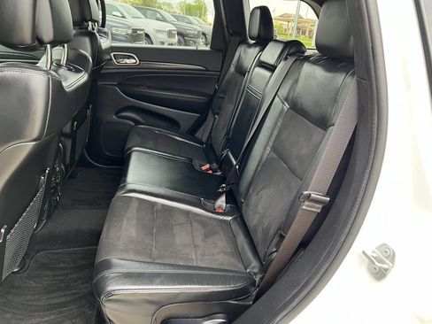 Used 2022 Jeep Grand Cherokee Laredo X image 20