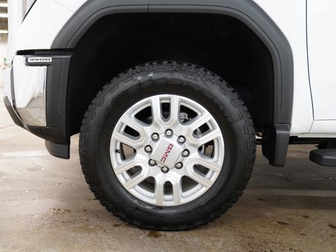 Used 2024 GMC Sierra 3500 SLE image 15