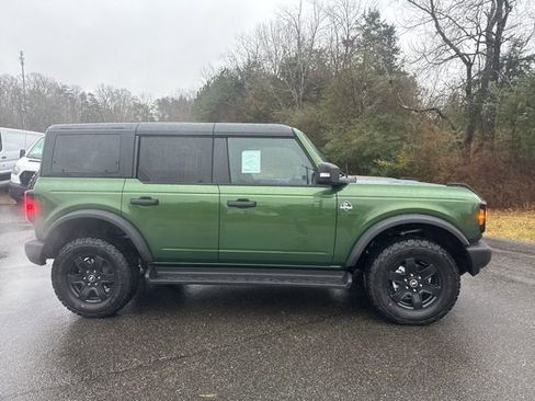 New 2025 Ford Bronco Outer Banks image 2