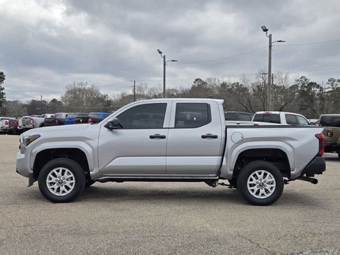 Used 2025 Toyota Tacoma SR image 11