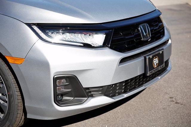 New 2027 Honda Odyssey Touring image 18