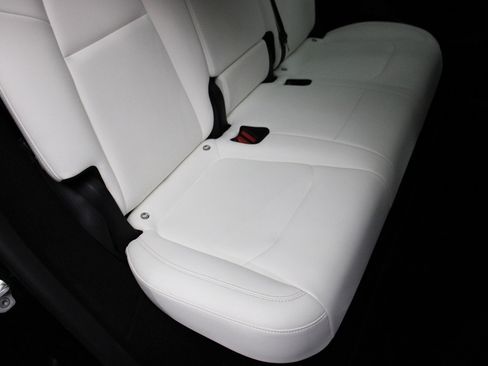 Used 2023 Tesla Model Y Long Range image 14