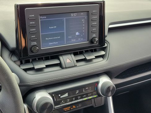 Certified 2019 Toyota RAV4 LE FWD image 29