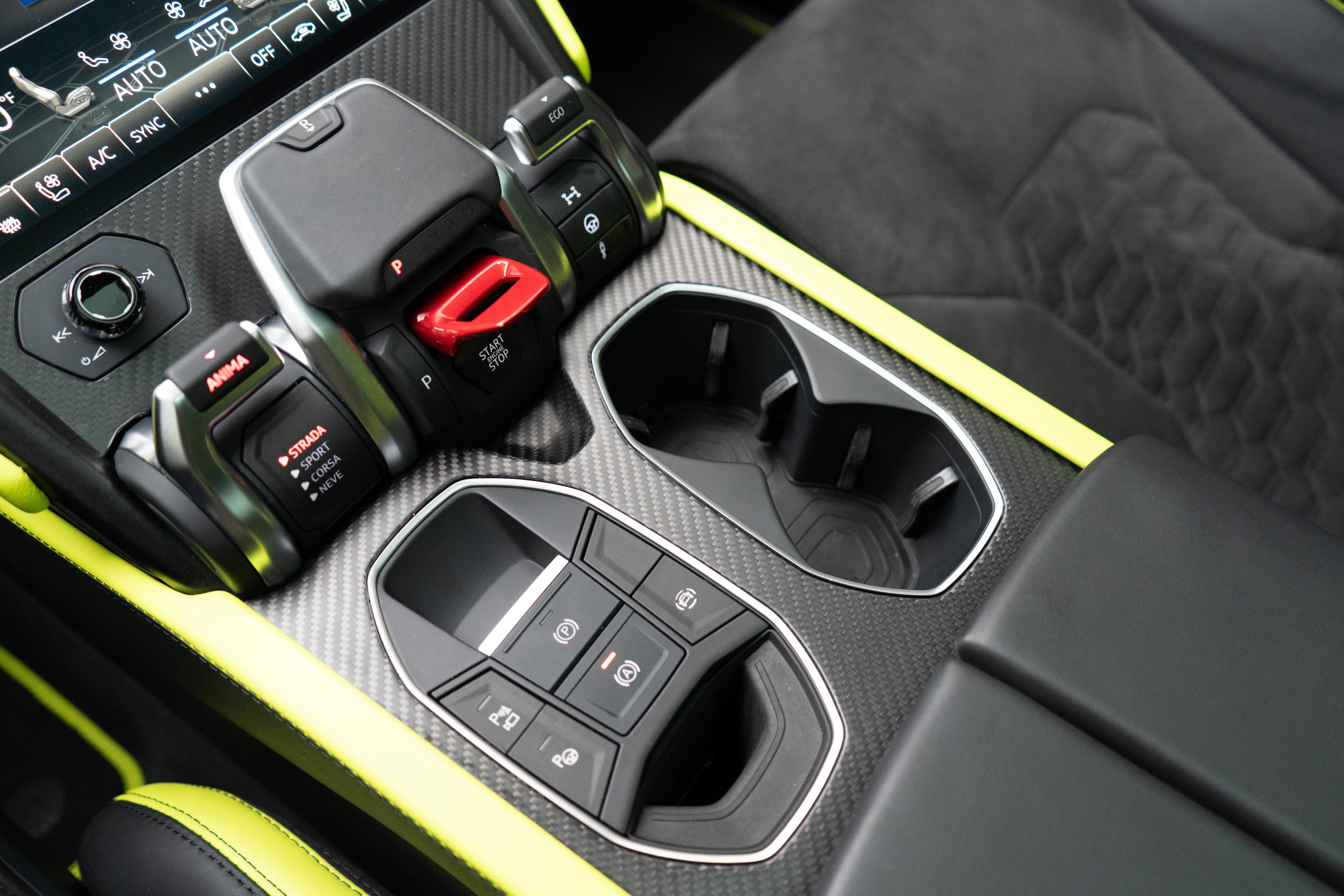 Used 2021 Lamborghini Urus AWD/4WD image 30