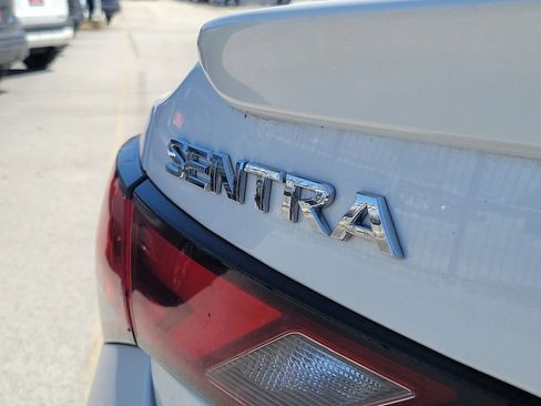 Used 2022 Nissan Sentra SR w/ Trunk Package FWD image 7