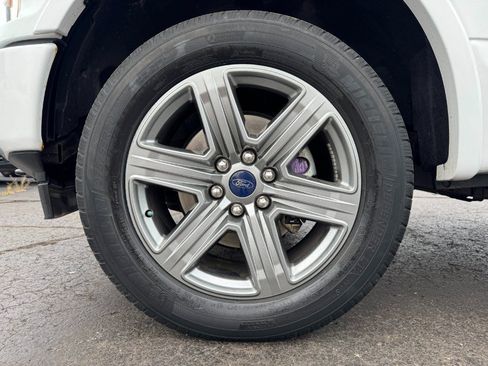 Used 2019 Ford F150 XLT w/ Equipment Group 302A Luxury AWD/4WD image 13