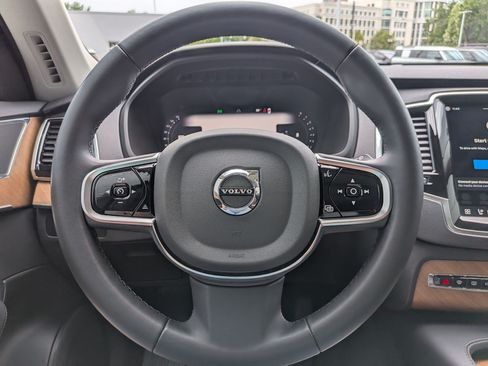 Used 2024 Volvo XC90 B5 Plus AWD/4WD image 15