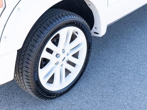 Used 2014 Ford F150 Limited image 12