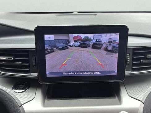 Used 2022 Ford Explorer XLT w/ Equipment Group 202A image 29