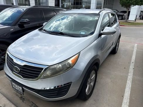 Used 2012 Kia Sportage LX w/ Convenience Pkg FWD image 2