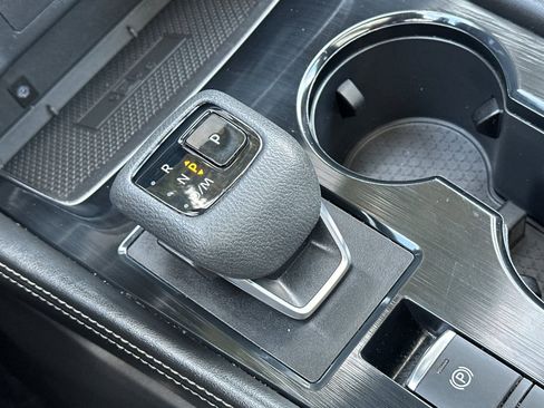 Used 2021 Nissan Rogue Platinum image 21