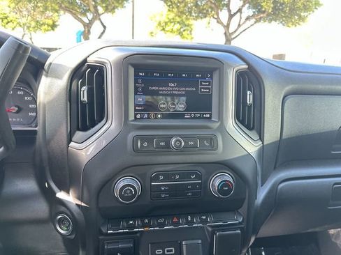 Used 2025 Chevrolet Silverado 1500 Custom image 25