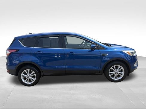 Used 2017 Ford Escape SE FWD image 6